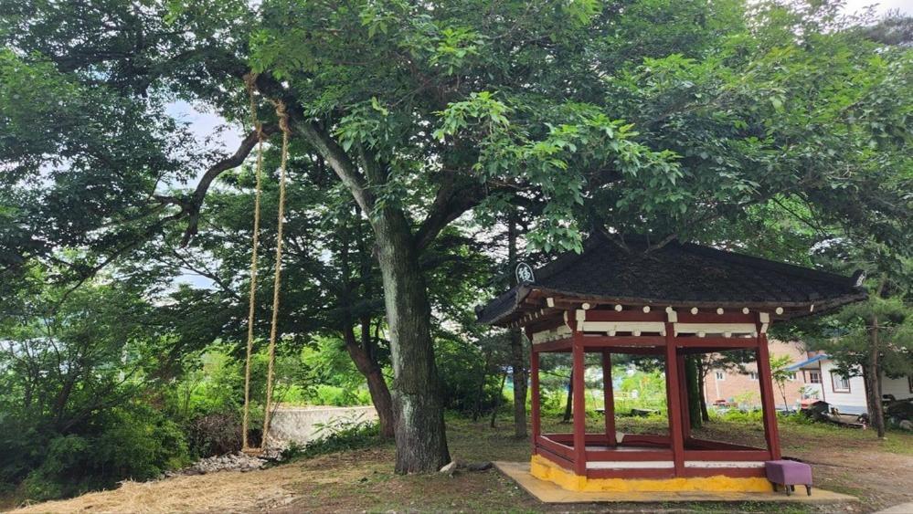 Hongcheon Gongjaksan Recreational Forest Pension Экстерьер фото