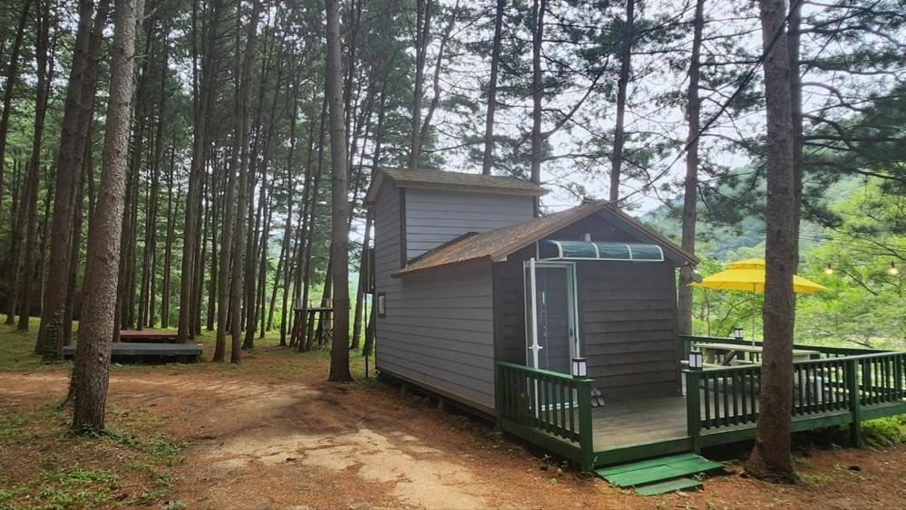 Hongcheon Gongjaksan Recreational Forest Pension Экстерьер фото